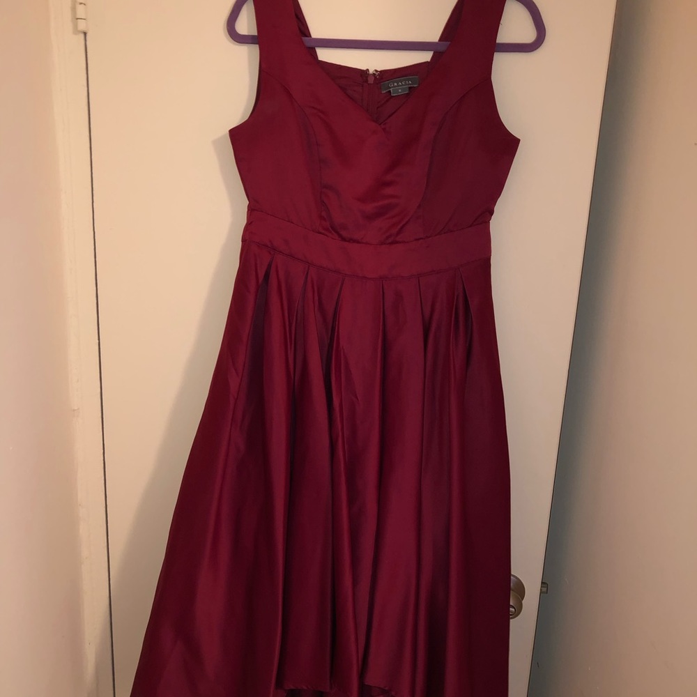 Gracia burgundy high-low dress with bow